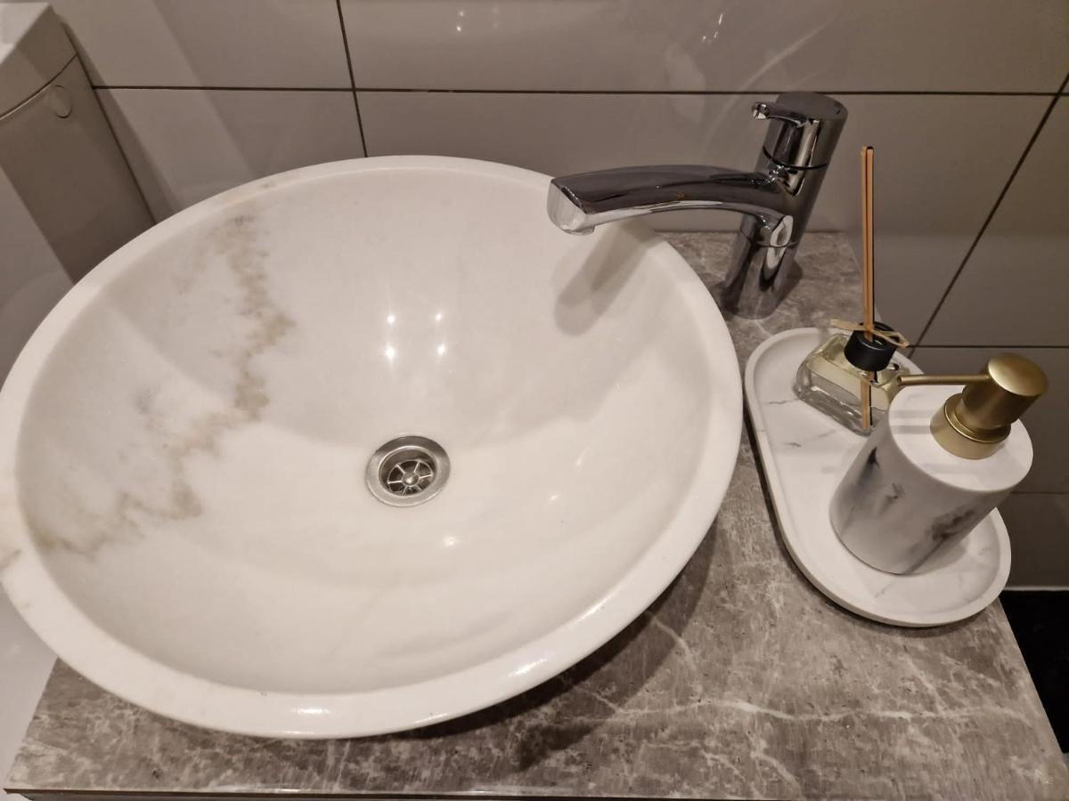 Zentral Duisburg Apartment Bagian luar foto